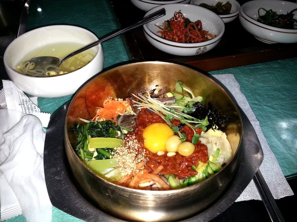 전주 먹거리 2026 — 비빔밥 1만2100원 전국 1위, 남부시장 야시장 금·토 총정리