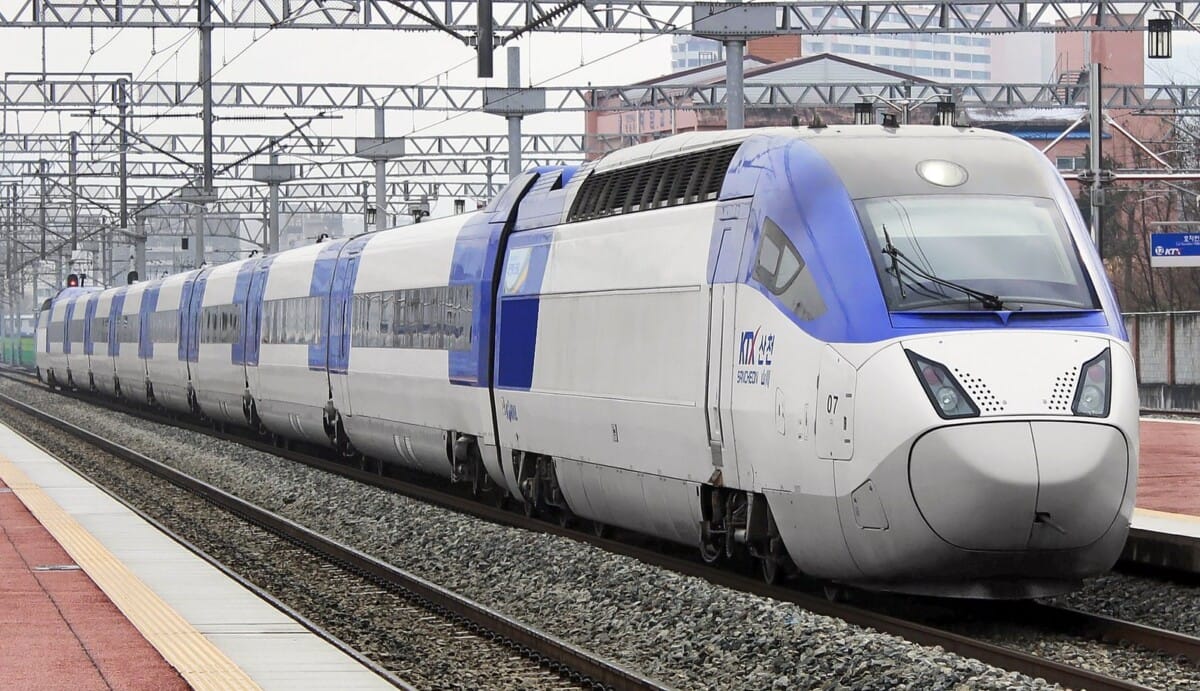 역에 진입하는 KTX-산천 열차, 추석 일반 예매 노선별 일정 안내